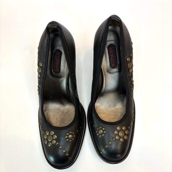 Accessoire Diffusion Paris Black Leather Block Heel Studded Pumps EU 37.5 US 7 - Picture 5 of 13